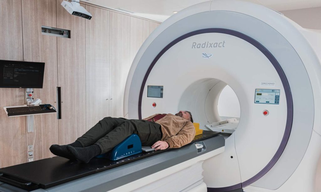 35+ Actuator Applications and Their Functions in Automation Systems 7 Peralatan Magnetic Resonance Imaging MRI yang melibatkan aktuator
