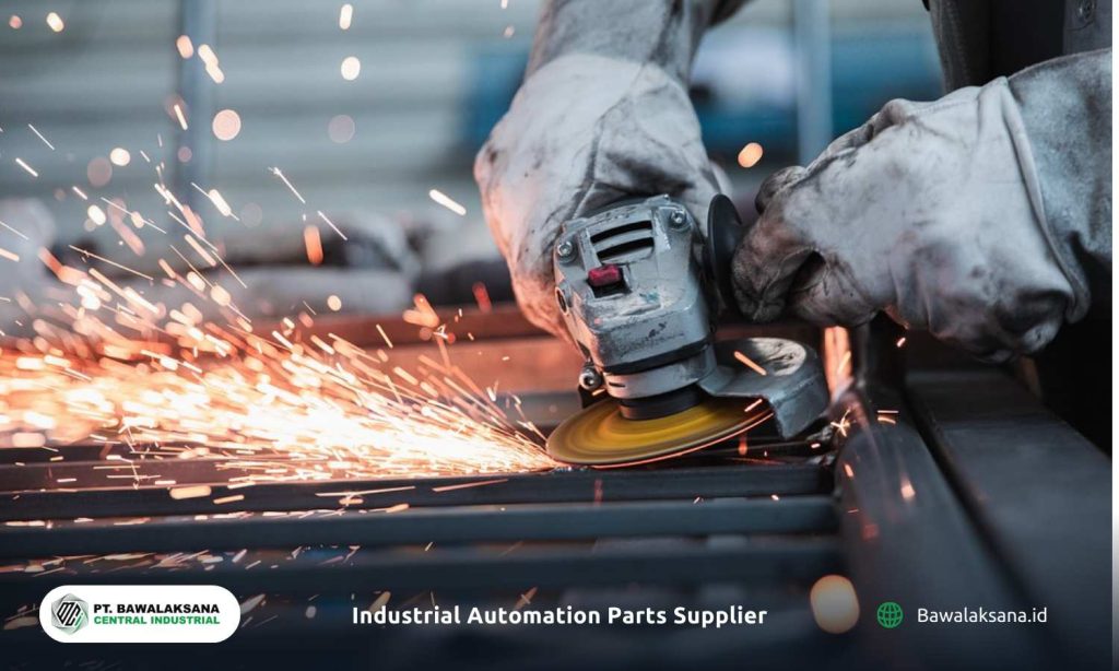 Types of Manufacturing Companies & the Production Methods They Use 2 Job Shop Manufacturing membutuhkan penanganan dan skill yang khusus pada setiap batch-nya