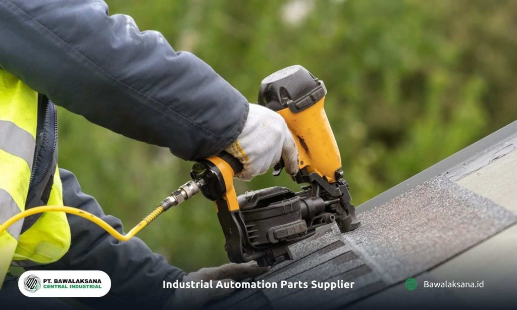 Pneumatic nail guns applied in residential roofing installation. A pneumatic riding gun for installing roofs.