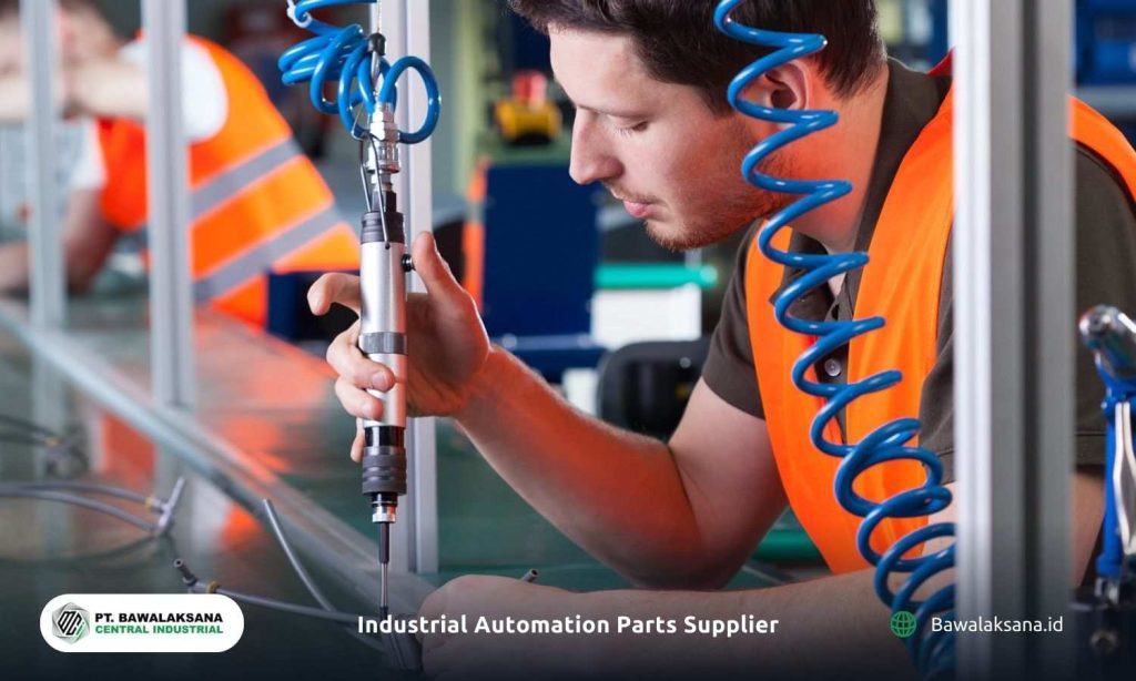 Pneumatic screwdrivers used in product assembly lines. Pneumatic screwdriver for assembly line in manufacturing.